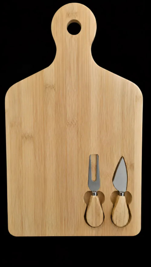 CUSTOMIZED CHEESE CUTTING BOARD